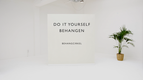 Hoe behang ik zelf een muurcirkel? Wij leggen hier een DIY behangcirkel plakken met een video duidelijk uit!