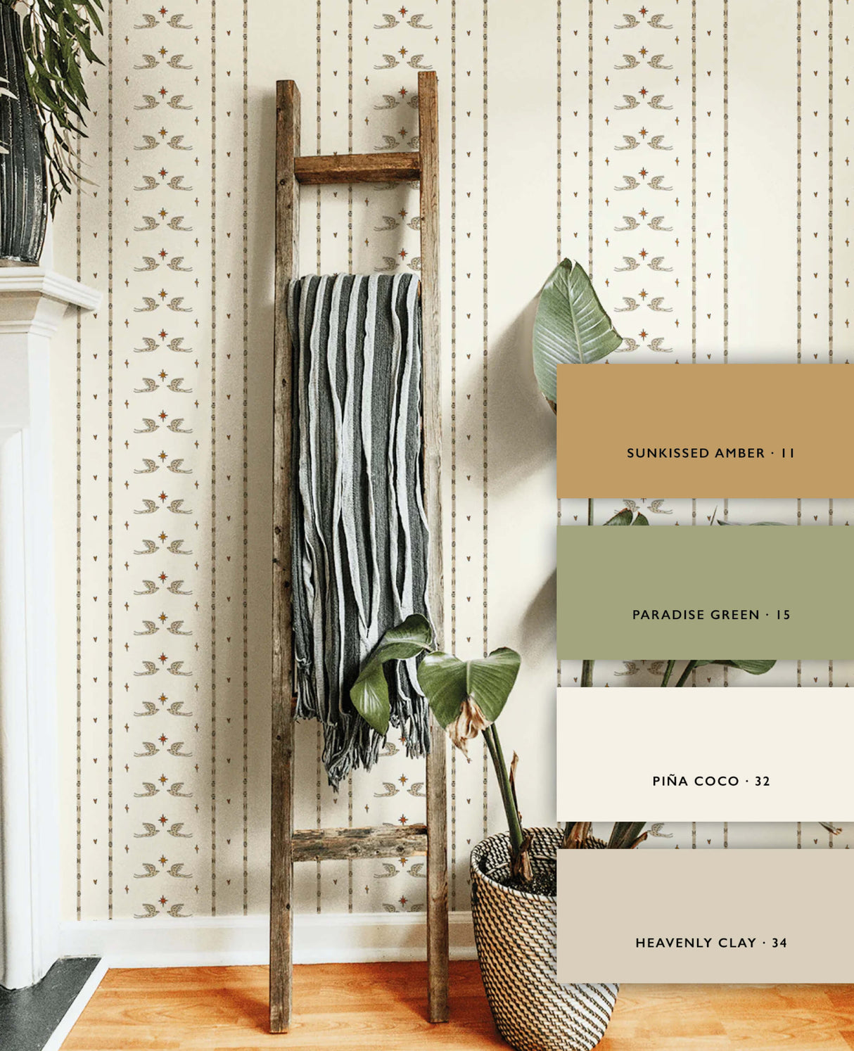 Tapete „Glückstaube“ in Offwhite