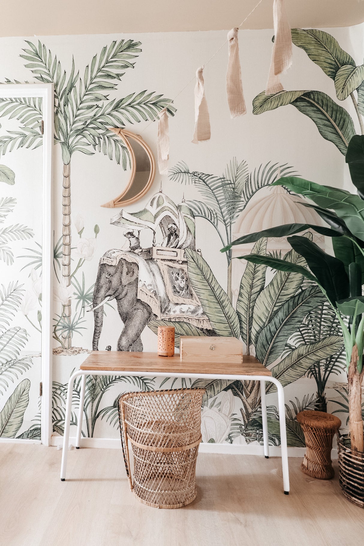 Creative Lab Amsterdam behang Sunday Walk Wallpaper