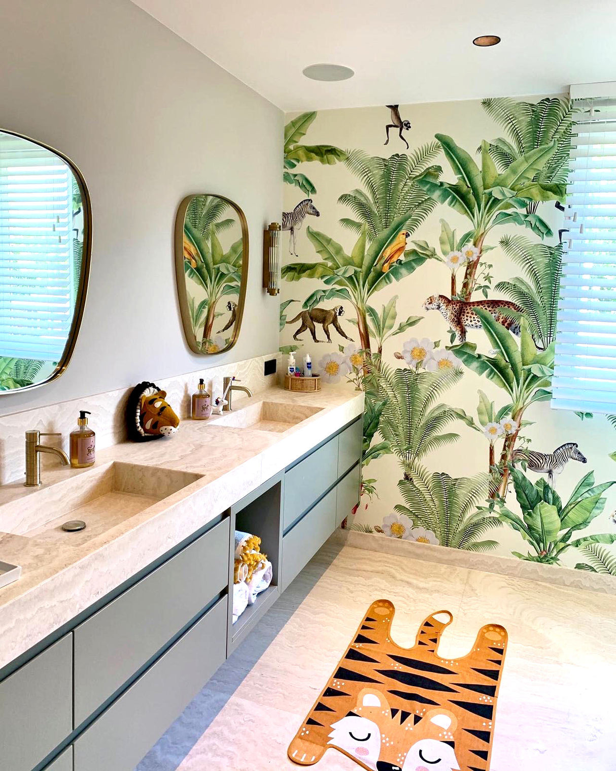 Creative Lab Amsterdam behang Chantal Bles - Flower Garden Wallpaper