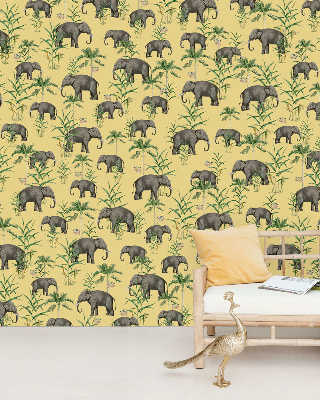 Creative Lab Amsterdam behang Oscar the Elephant Yellow Wallpaper