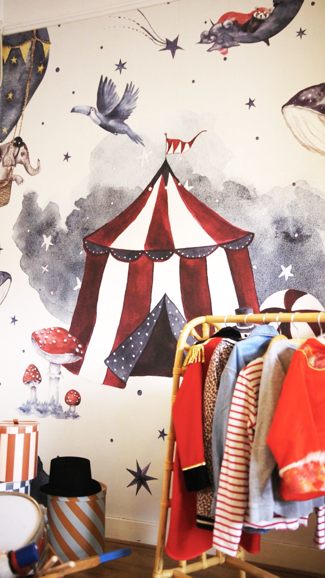 Creative Lab Amsterdam behang Milky Way Theatre Wallpaper