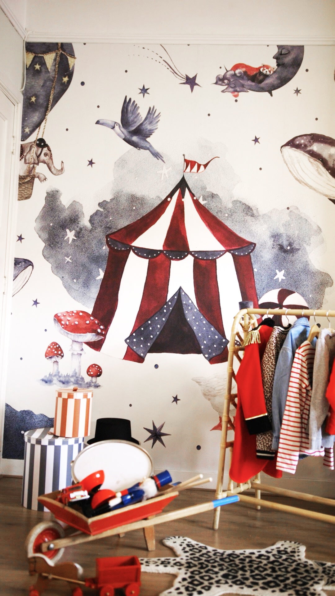 Creative Lab Amsterdam behang Milky Way Theatre Wallpaper