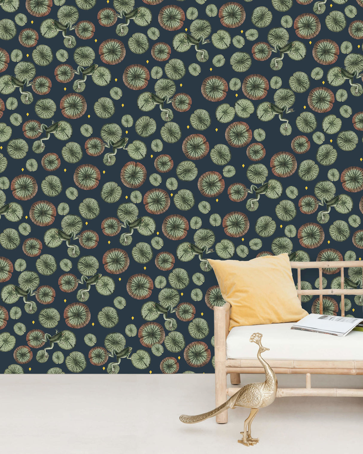 Creative Lab Amsterdam behang Funky Frog Wallpaper Gold