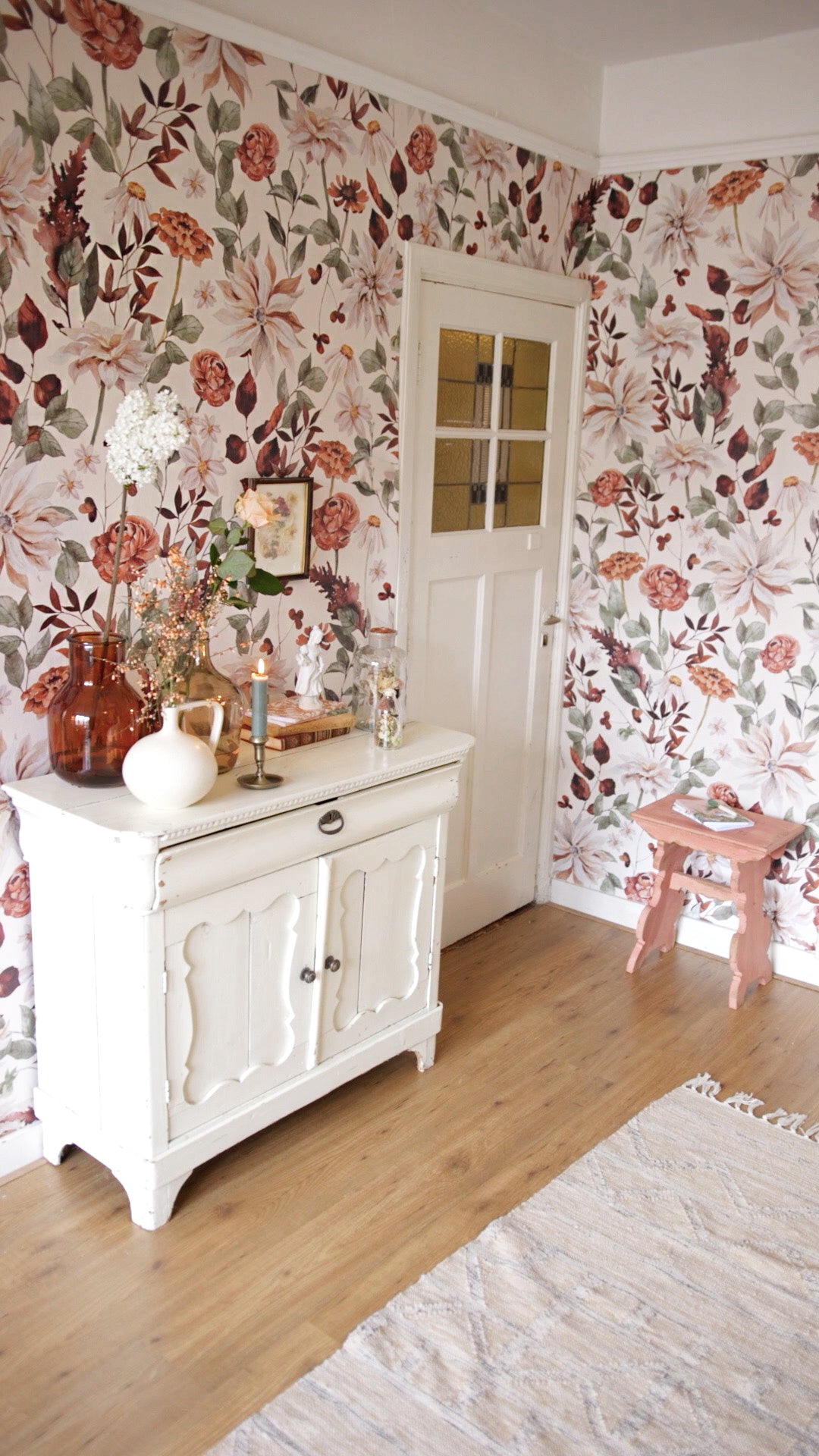 Creative Lab Amsterdam Vintage Bouquet Wallpaper