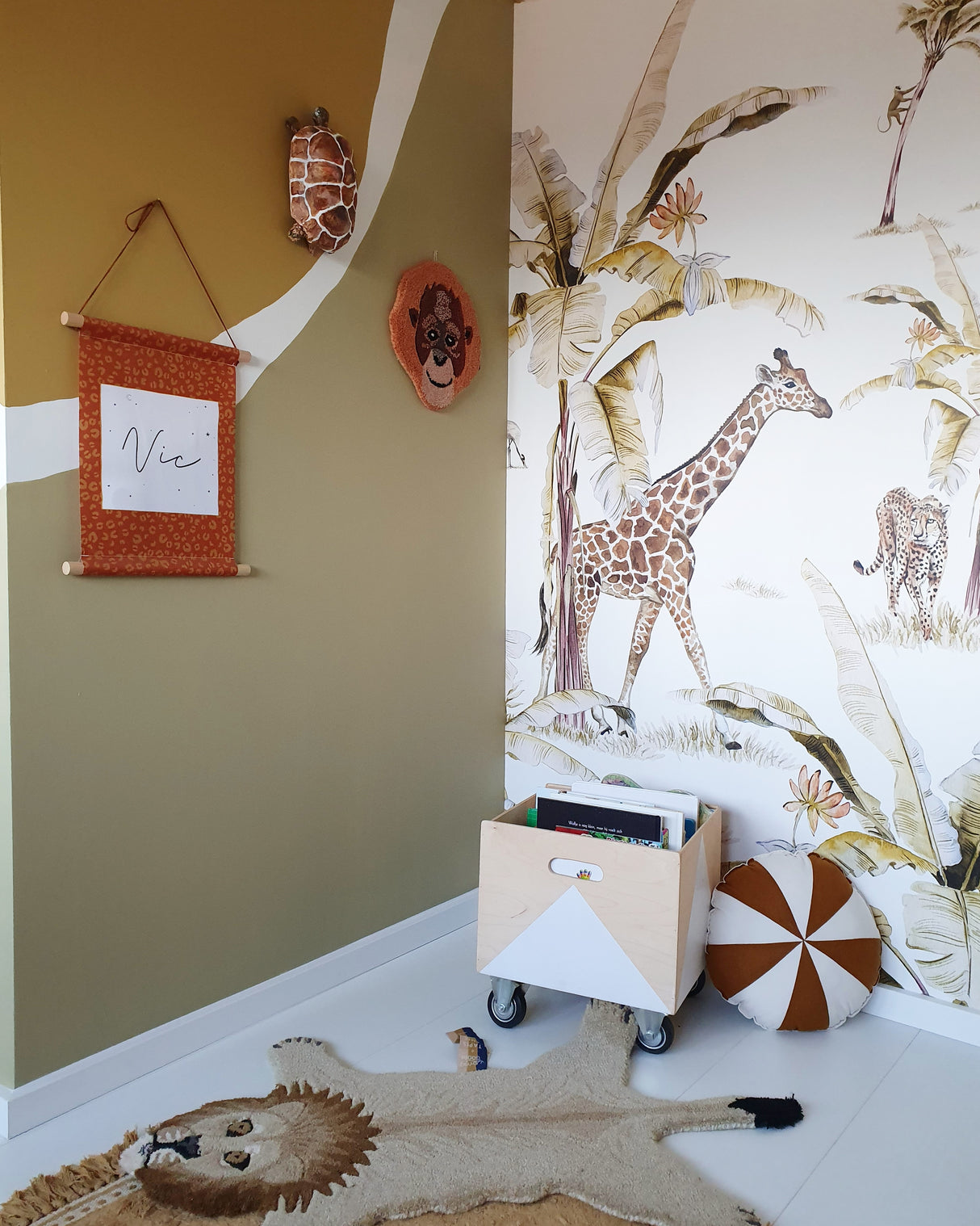 Creative Lab Amsterdam behang African Safari Sunset Wallpaper by Oh La Lot