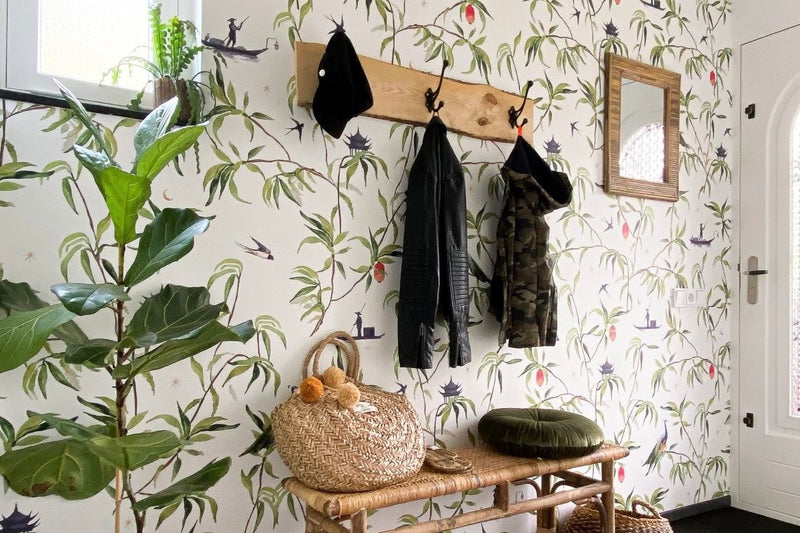 Andrea de Groot van Living Hip over de make-over van haar hal met het customized wallpaper van Creative Lab Amsterdam