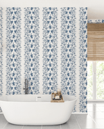 Creative Lab Amsterdam badkamer behang Eclectic Bamboo Blue bathroom wallpaper