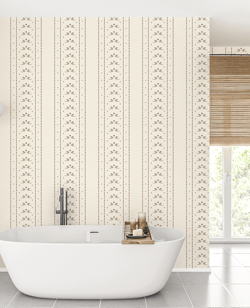 Creative Lab Amsterdam badkamer behang Lucky Pigeon Offwhite bathroom wallpaper