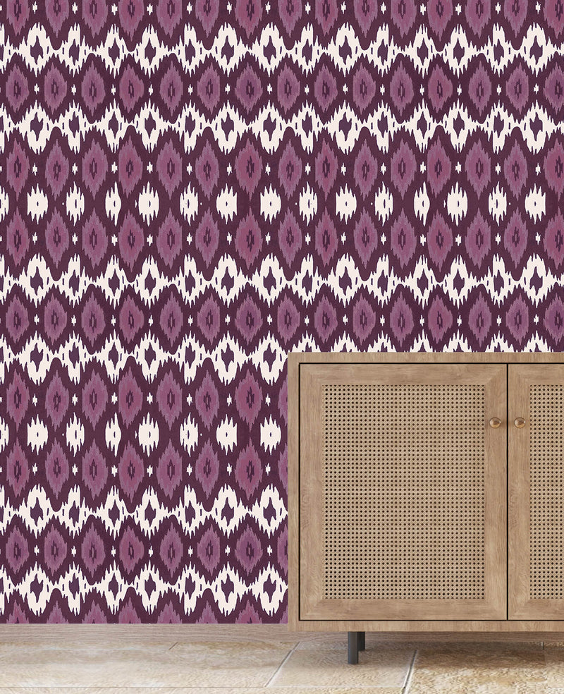 Deia Ikat Purple Behang Sample