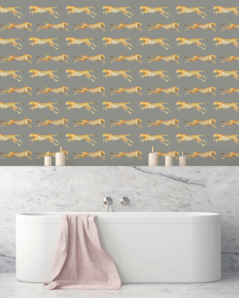 Creative Lab Amsterdam badkamer behang Leopard bathroom Wallpaper Grey