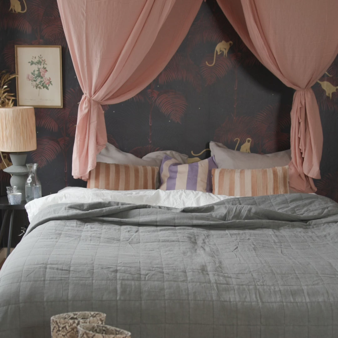 Creative Lab Amsterdam behang Monkey Night Red Wallpaper video