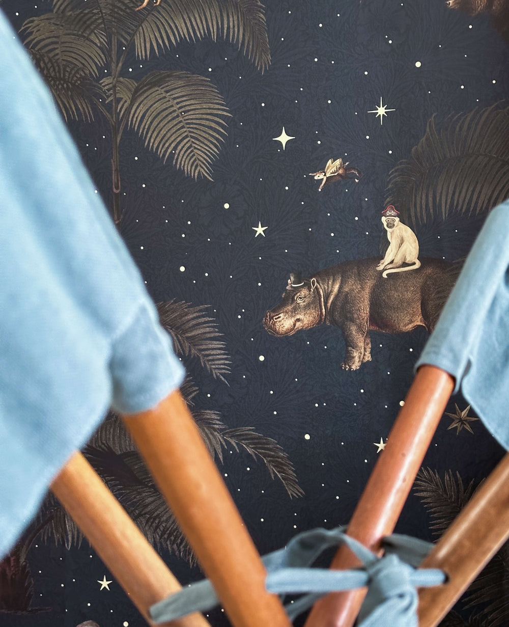 Creative Lab Amsterdam behang Oliver Teddy by Interior Junkie wallpaper detail