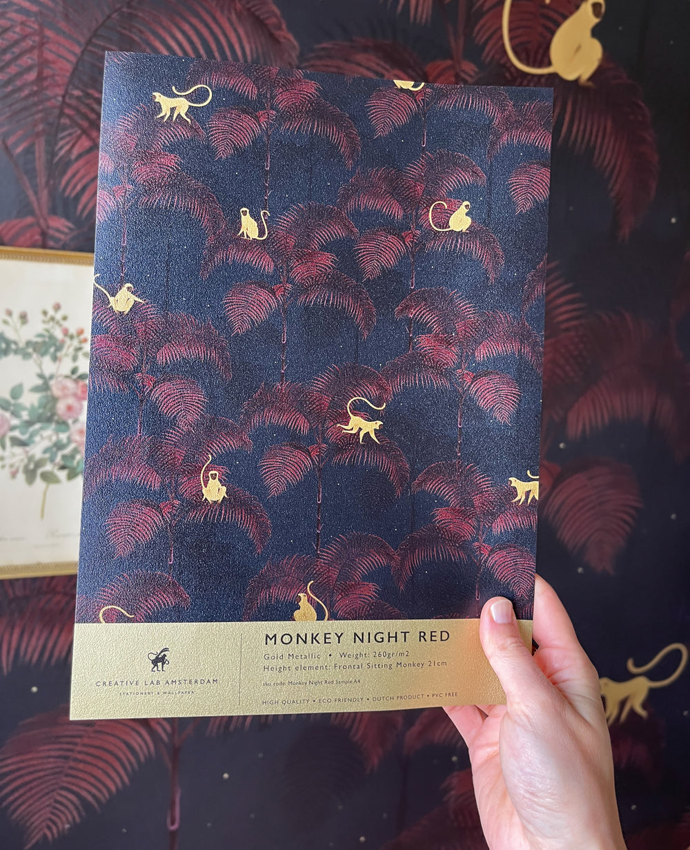 Creative Lab Amsterdam behang Monkey Night Red Wallpaper sample