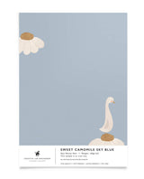 Creative Lab Amsterdam behang Sweet Camomile Sky Blue wallpaper sample