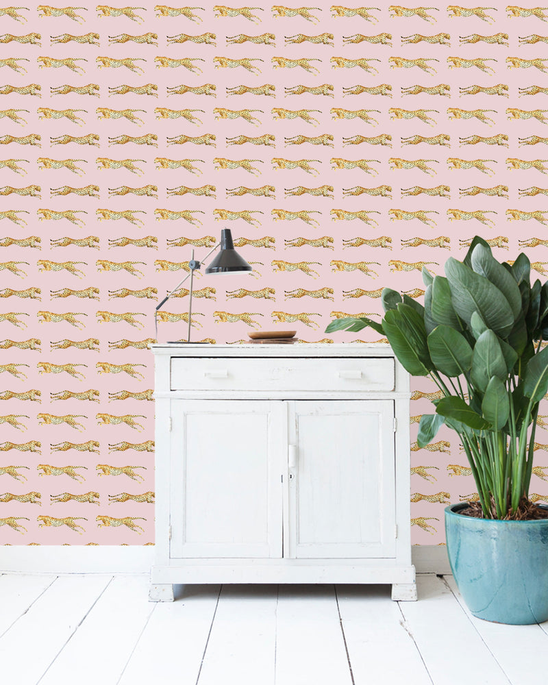 Creative Lab Amsterdam behang Leopard Wallpaper Pink