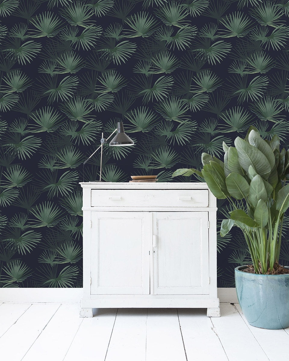 Creative Lab Amsterdam Palm behang Leaves Dark Green Wallpaper